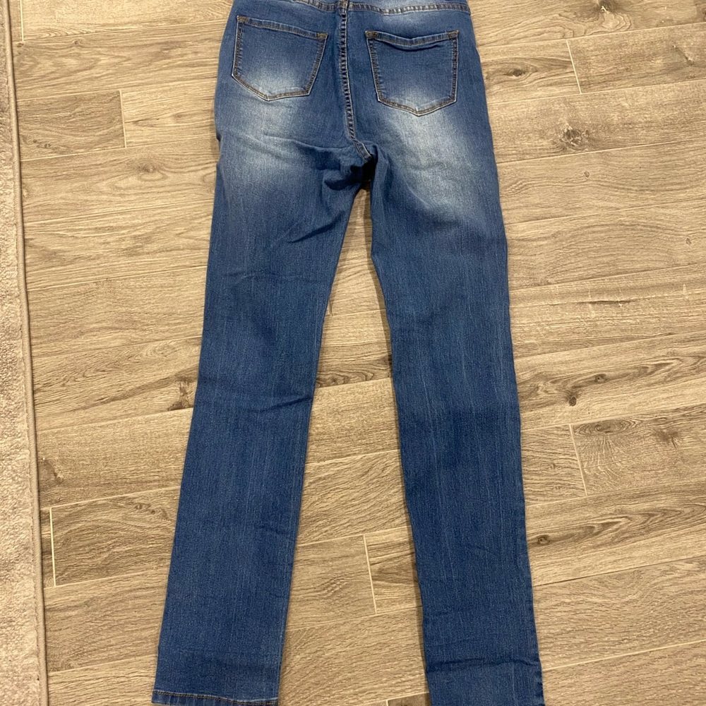 Jeans - Picture 2 of 4